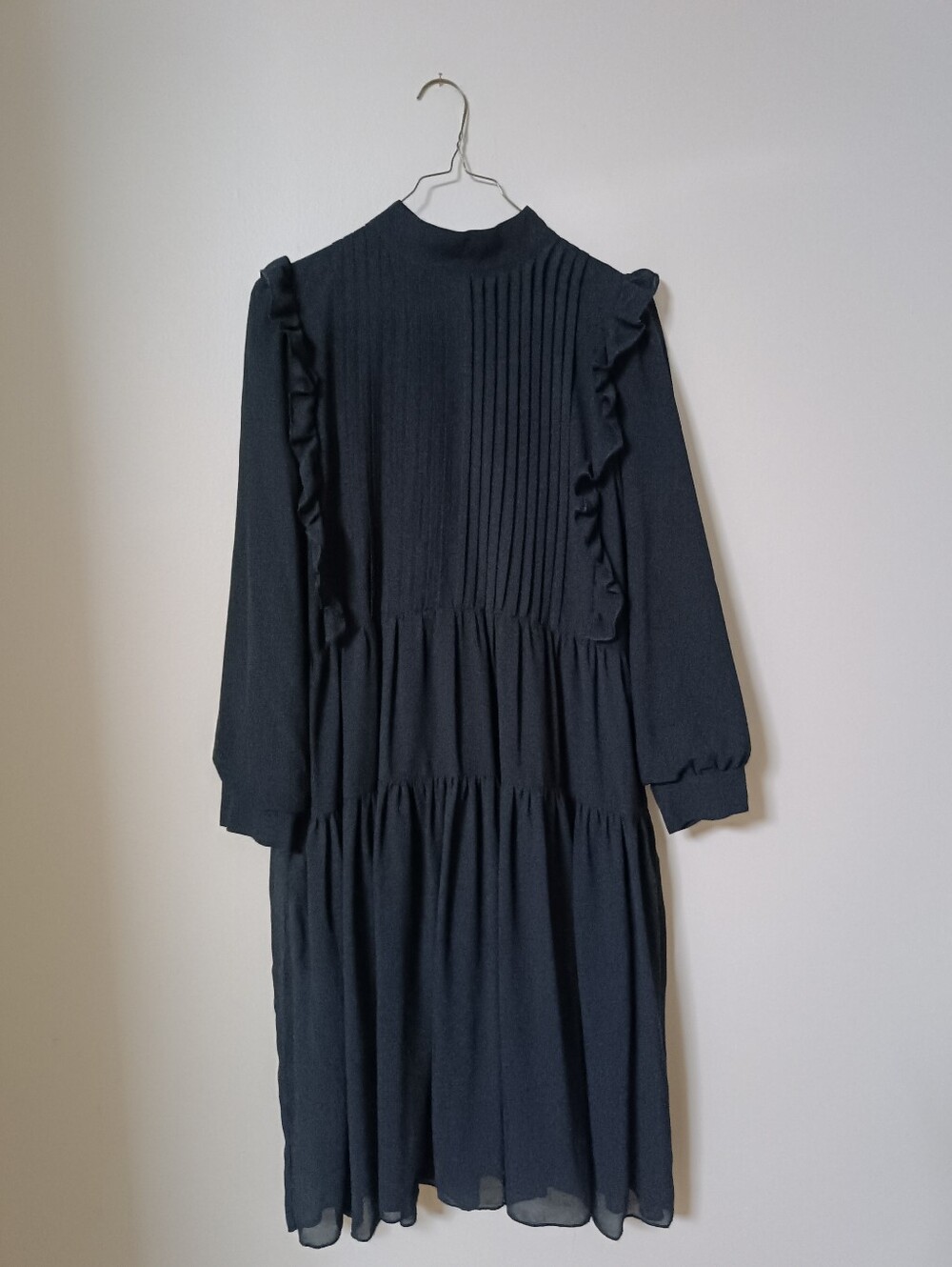 Black Ruffle Tiered Midi Dress - Women's